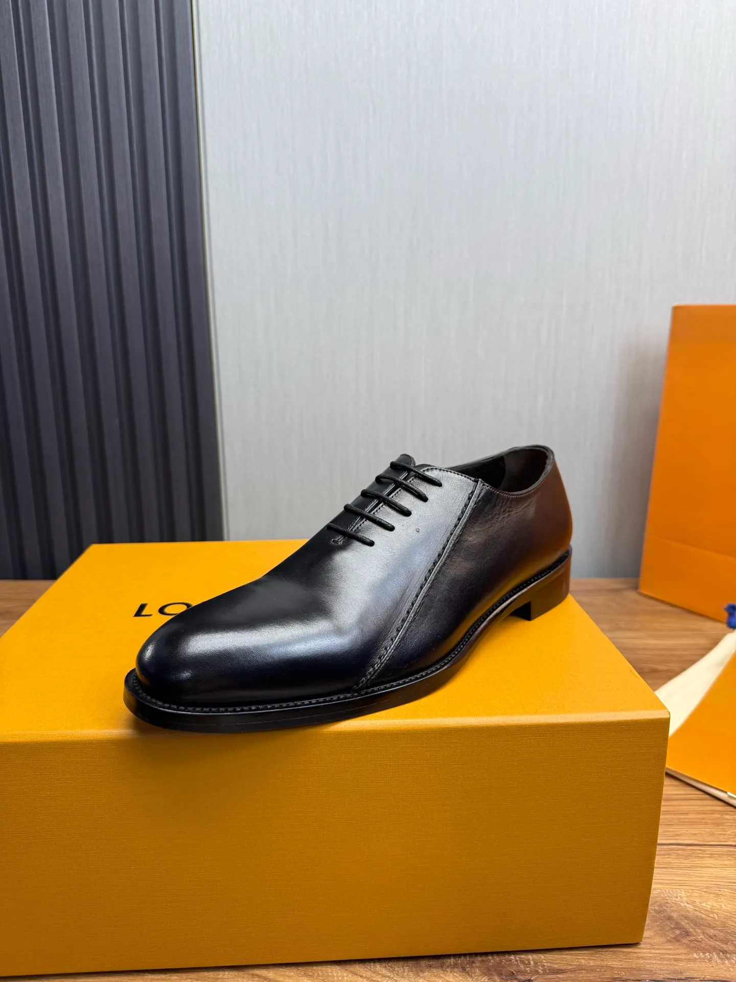 Men's shoes💰760💰 LV. Men's business casual leather shoes, 1:1 shipment ⬆️Luxurious and noble👞All imported original brand leather, just to create a more comfortable wearing experience, upper: original cowhide ➕Imported full cow lining, original leather outsole ✔️36-45 (38.45 non-refundable)